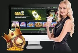 Filipino player browsing Rich Queen on a mobile phone
